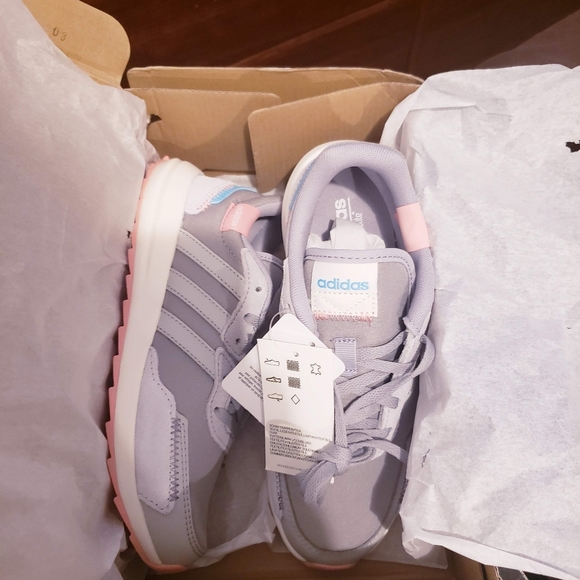 ADIDAS RETRORUN WOMEN SNEAKERS - Picture 8 of 15